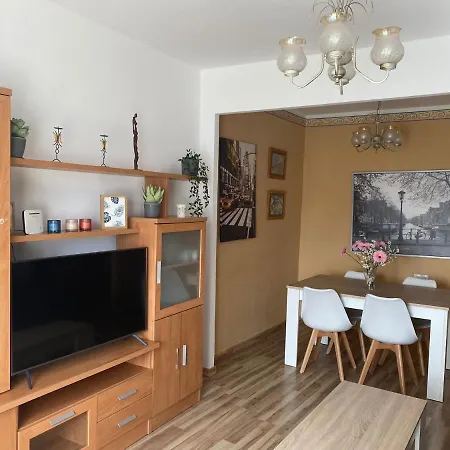 Pepona's House - Wifi, Smart Tv & Netflix דירה או גרובה
