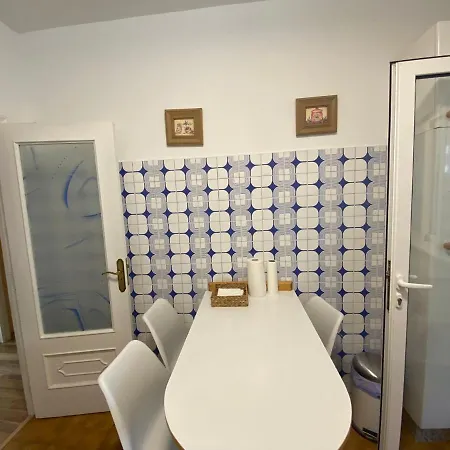 Pepona's House - Wifi, Smart Tv & Netflix דירה