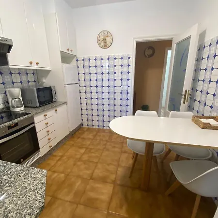 Pepona's House - Wifi, Smart Tv & Netflix או גרובה