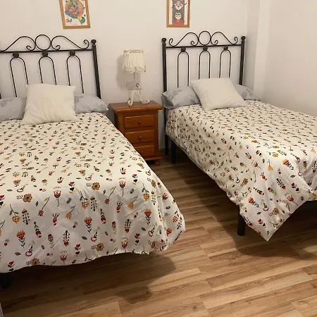 Pepona's House - Wifi, Smart Tv & Netflix דירה או גרובה